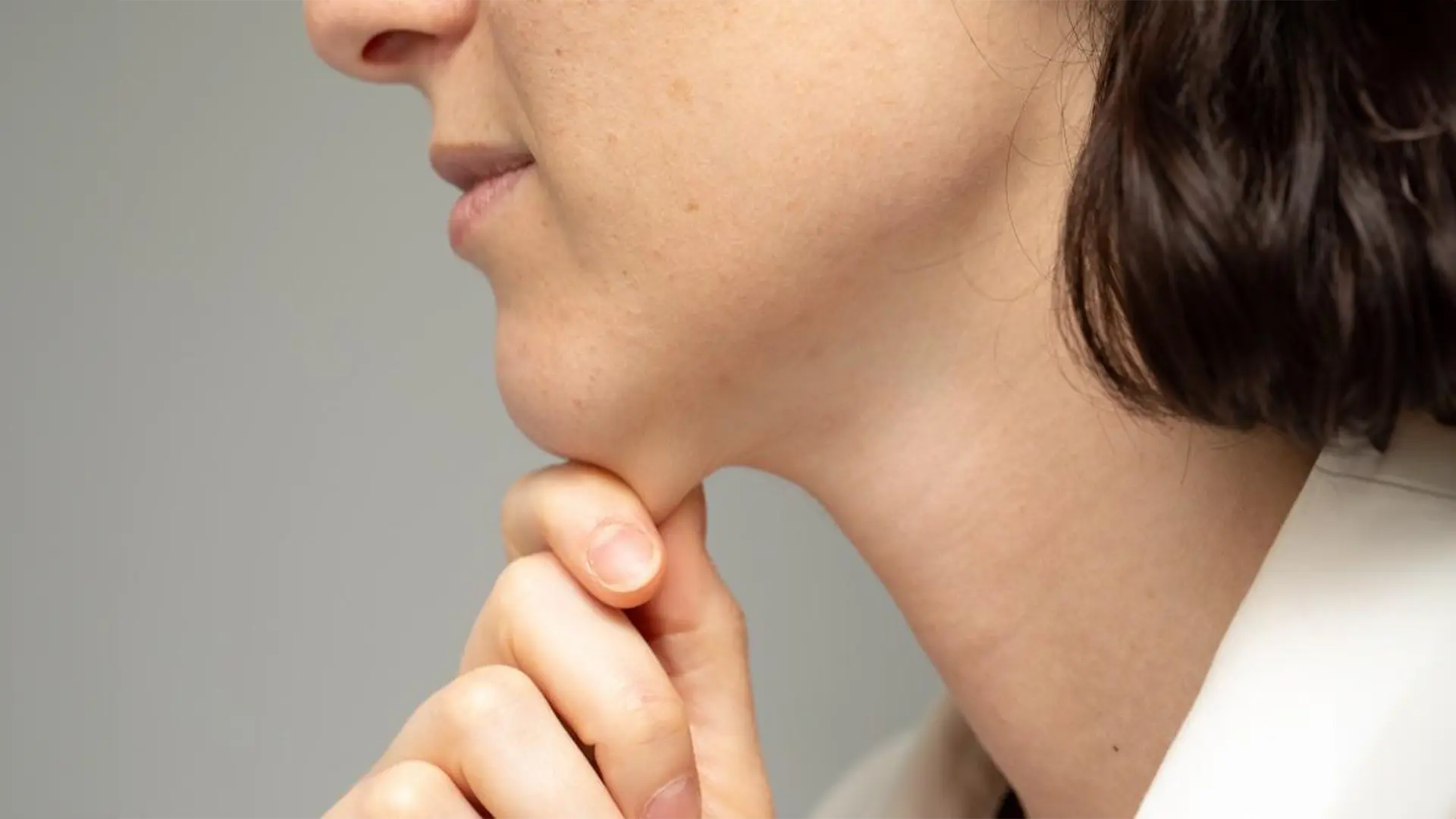 Double chin - Impact on Appearance and Confidence